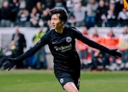 爱游戏在线-法兰克福主场连胜，远走前列