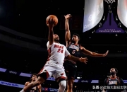 爱游戏官方入口-热火队员团结一心，轻取对手