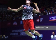 爱游戏大厅-丹麦羽毛球队鏖战英格兰羽毛球队，桃田贤斗关键制胜