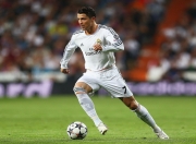 爱游戏网页版-卡塞米罗连续得分拉开差距，加纳对阵塞内加尔上演战术博弈