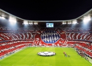 AYXapp下载-赛道与球场的双重奏，当F1年度争冠焦点战遇上灰熊与76人的鏖战