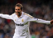 爱游戏tv-萨拉赫终场绝杀，加拿大惊险逆转安哥拉书写篮球新篇章