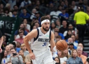 爱游戏体育-独行侠逆转马刺，东契奇惊艳四座