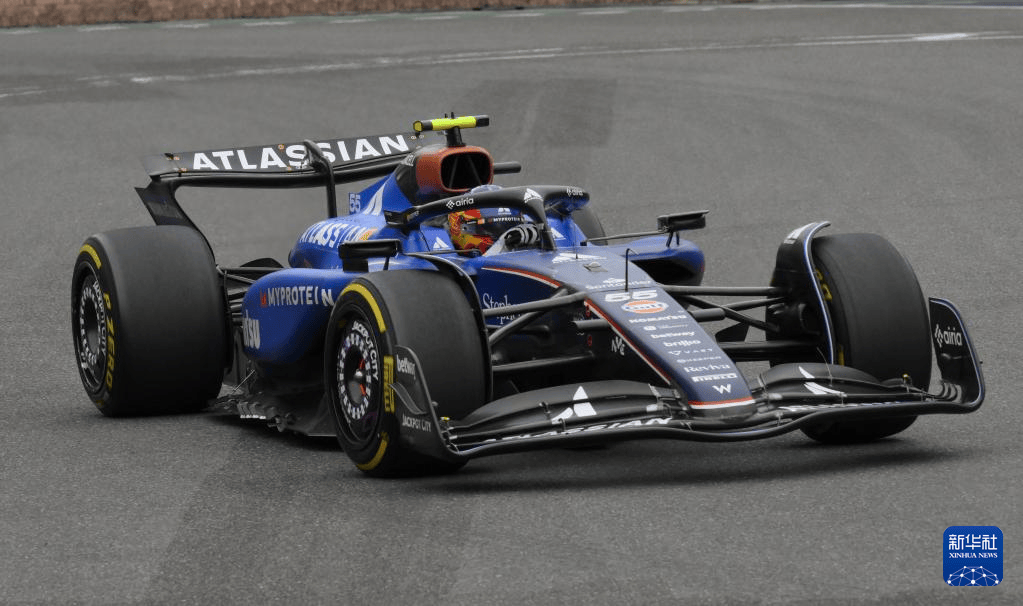 迈凯伦绝杀红牛车队，维斯塔潘惊艳四座