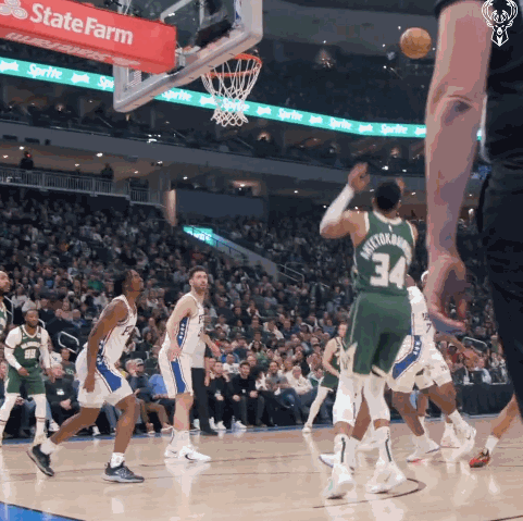 魔术轻取福建队,恩比德高光表现 魔术轻取福建队,恩比德高光表现