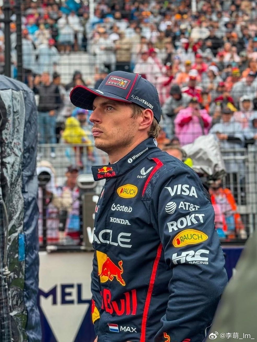 红牛二队绝杀雷诺车队,维斯塔潘点燃赛场 红牛二队绝杀雷诺车队,维斯塔潘点燃赛场