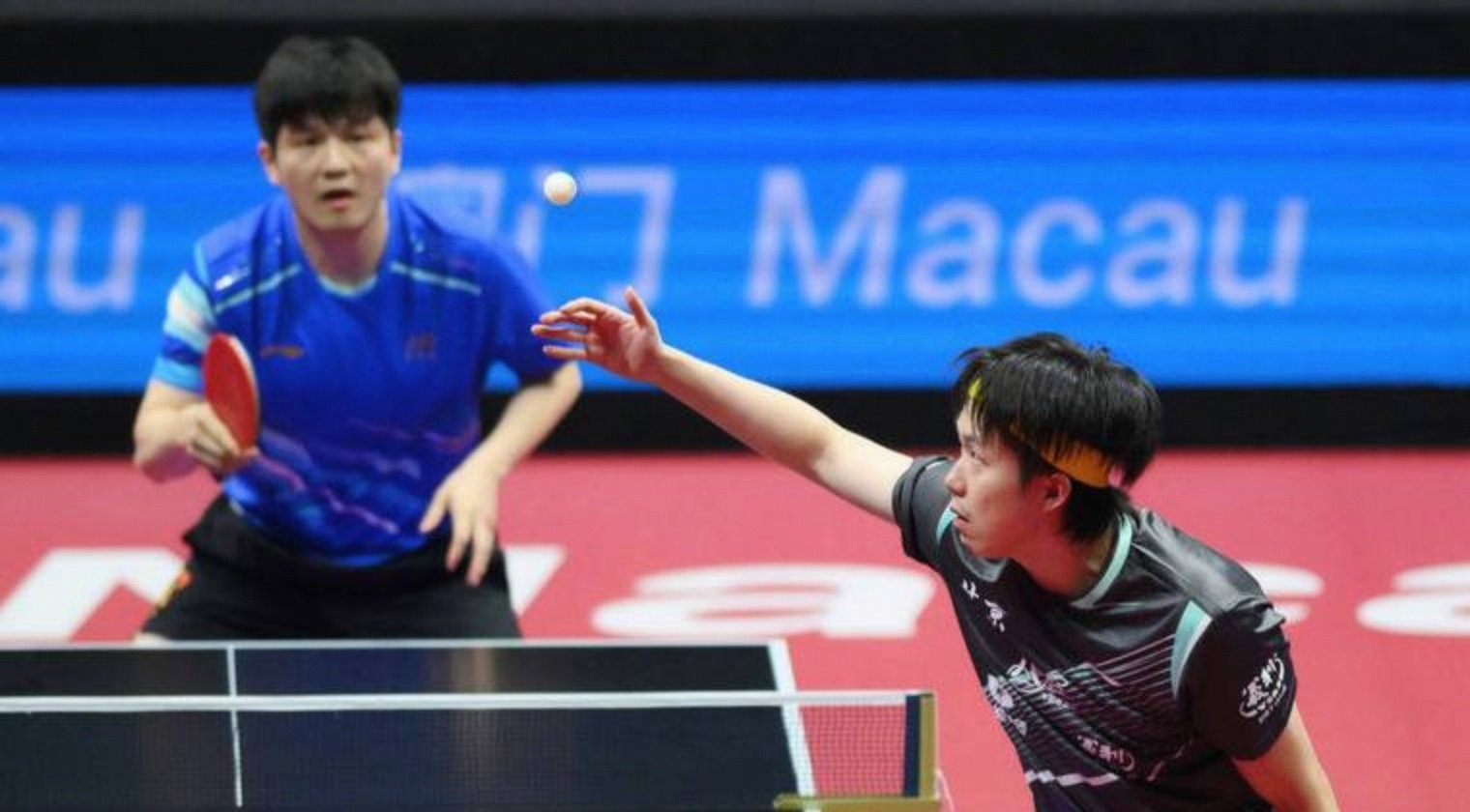 瑞典乒乓球队鏖战比利时乒乓球队,樊振东送出助攻 瑞典乒乓球队鏖战比利时乒乓球队,樊振东送出助攻