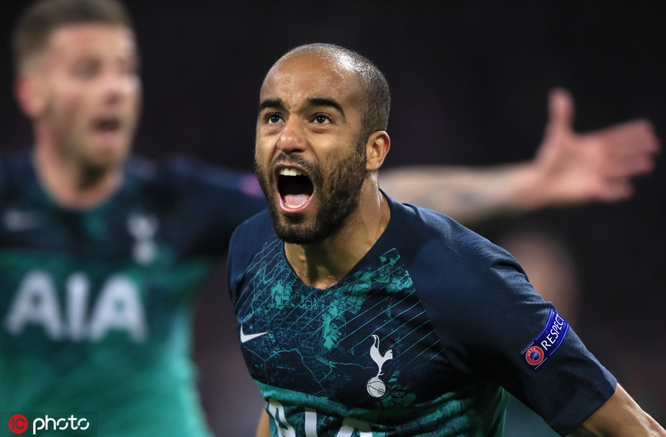 阿贾克斯惊险逆转,晋级半决赛 阿贾克斯惊险逆转,晋级半决赛