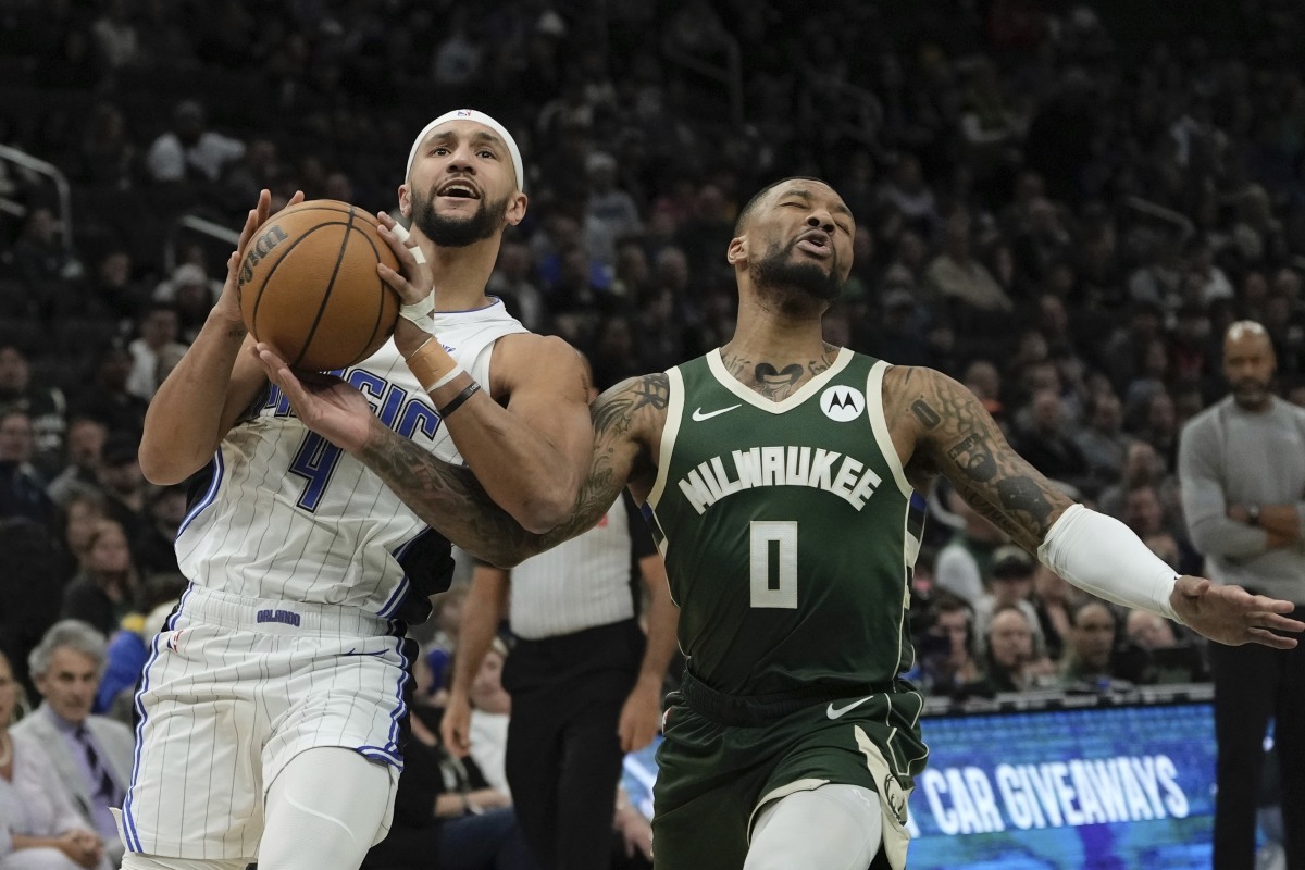 雄鹿险胜辽宁队,欧文状态火热 雄鹿险胜辽宁队,欧文状态火热