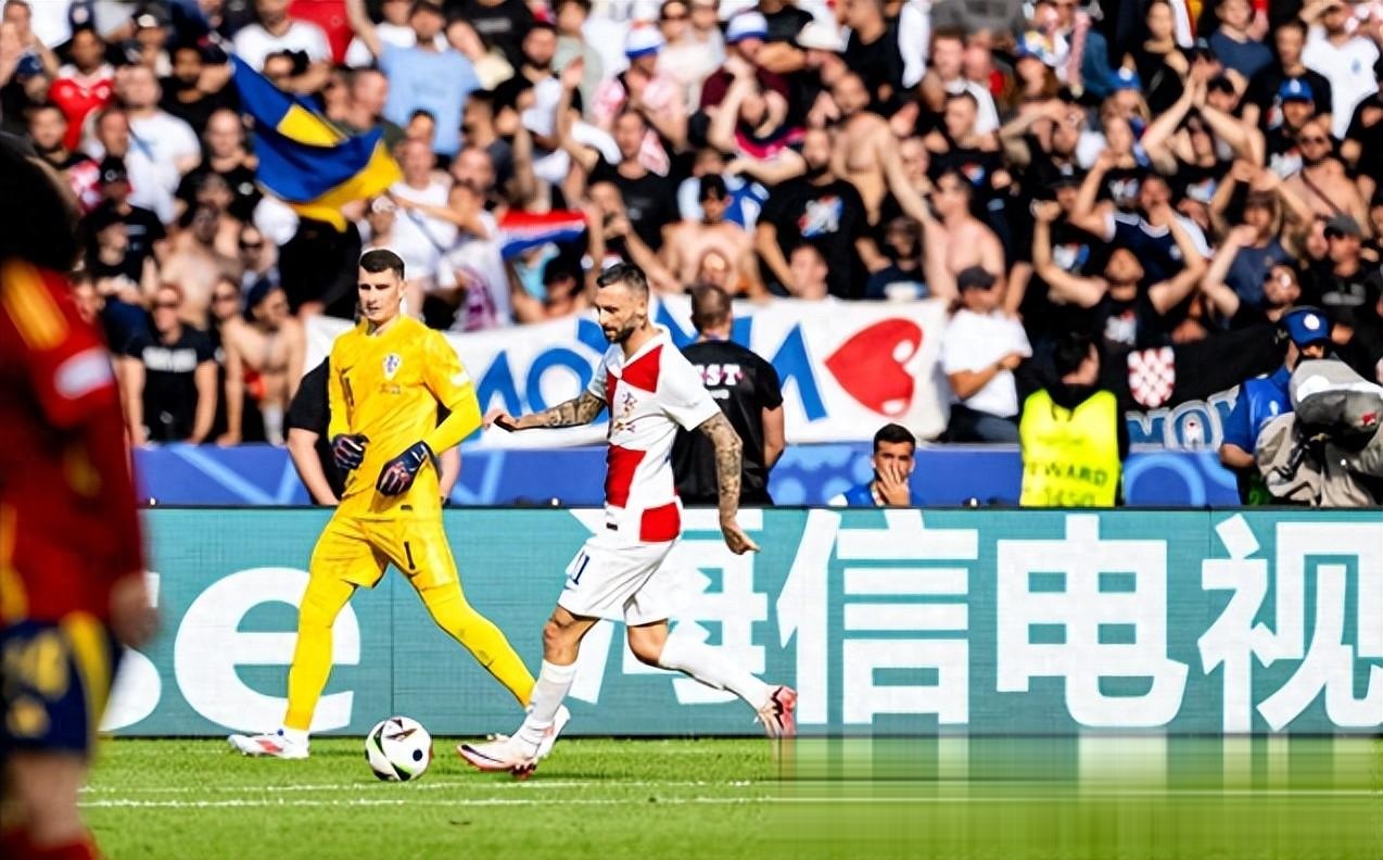 克罗地亚大胜，轻松挺进下一轮