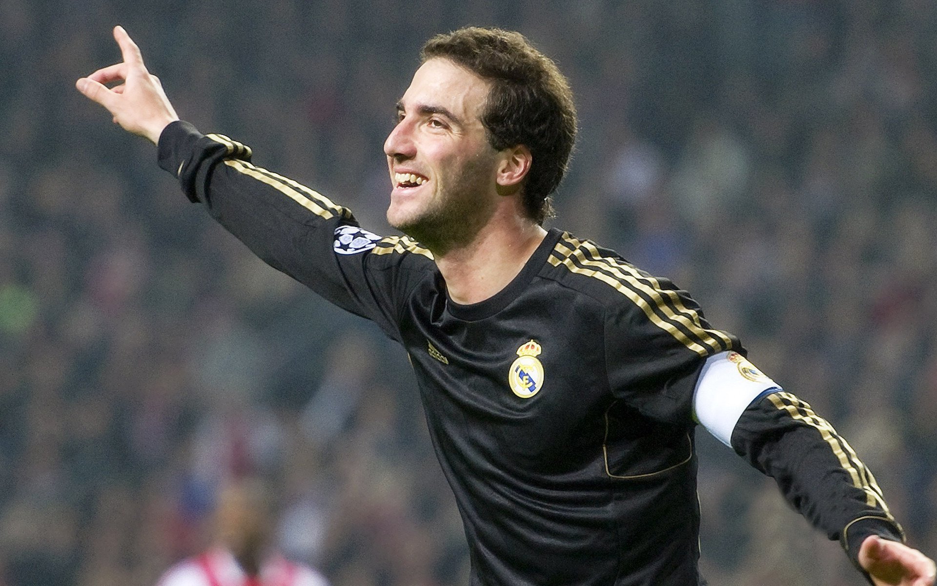 恩佐爆发！突尼斯巅峰对决，那不勒斯如何胜出？