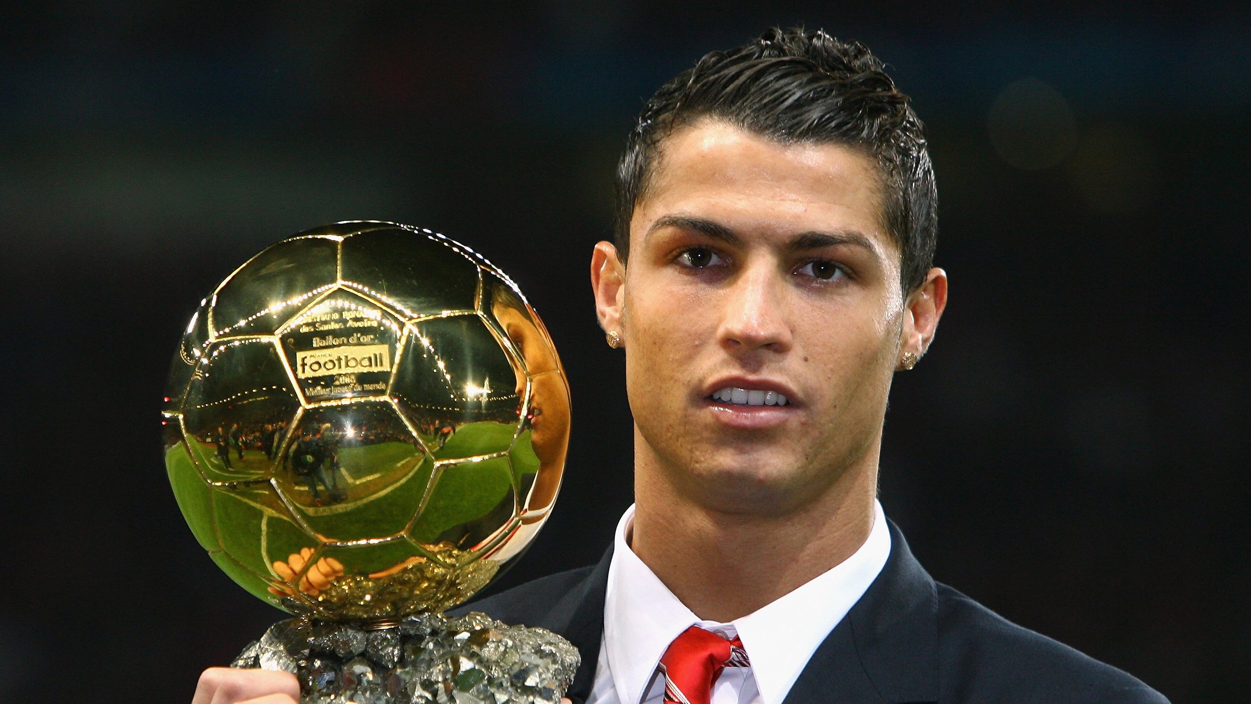 德甲争冠战之夜,加克波关键回合不手软,一球定乾坤